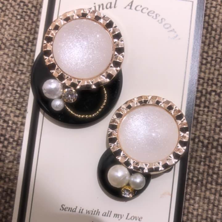 039☻ハンドメイド*大ぶり ブラック パール クリップ イヤーカフ