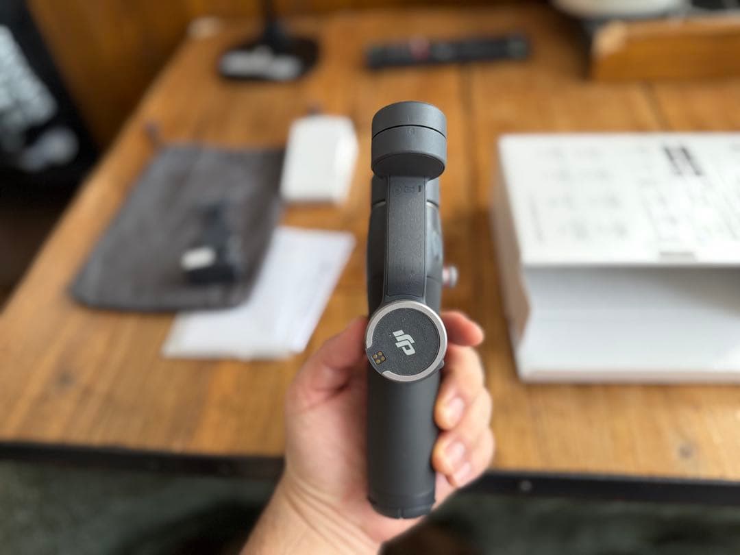 【シリーズ最新作】DJI Osmo Mobile 8 追加アクセサリーなし
