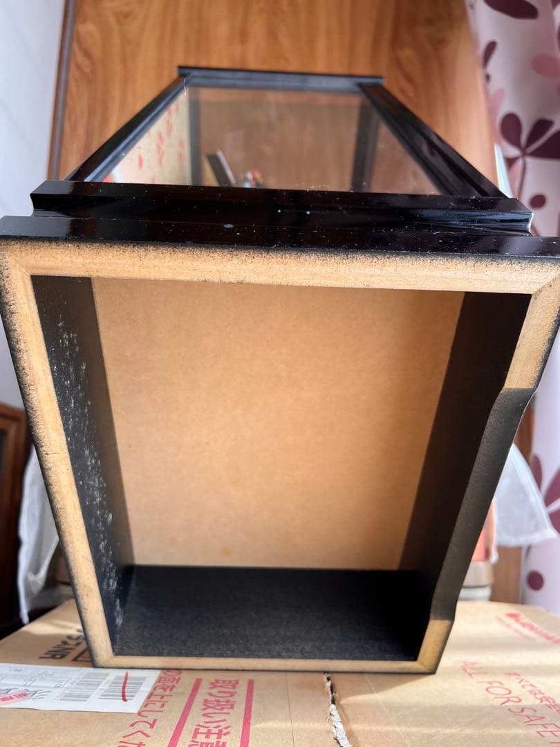 伝統的な羽子板人形 赤と金　送料無料