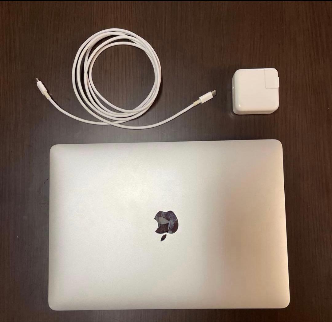 MacBook Air 13インチ （Intel Core i5）