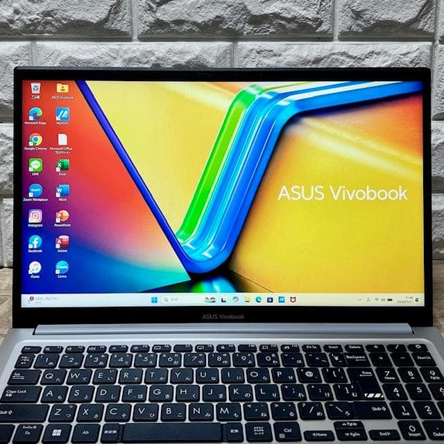 2025年製《ほぼ未使用品》超ハイスペック！ASUS Vivobook