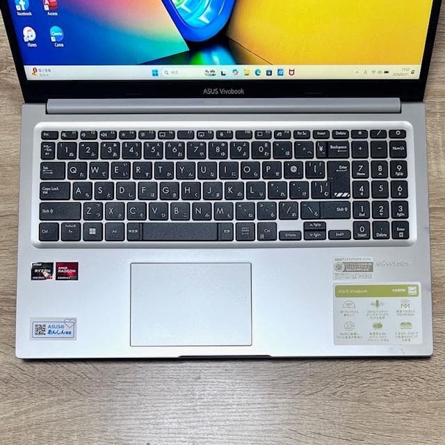 2025年製《ほぼ未使用品》超ハイスペック！ASUS Vivobook