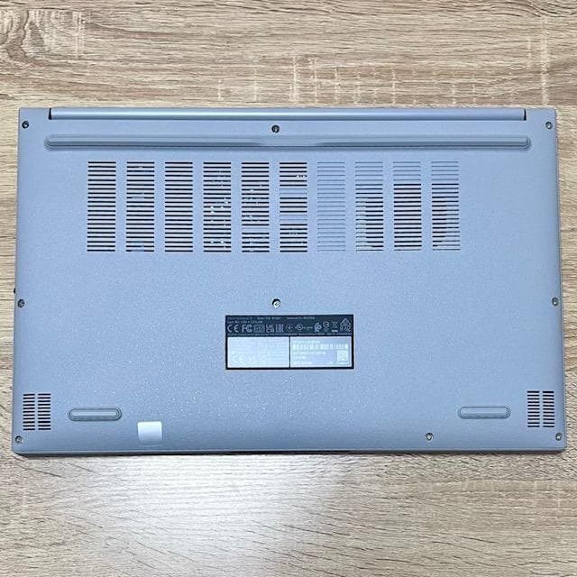 2025年製《ほぼ未使用品》超ハイスペック！ASUS Vivobook