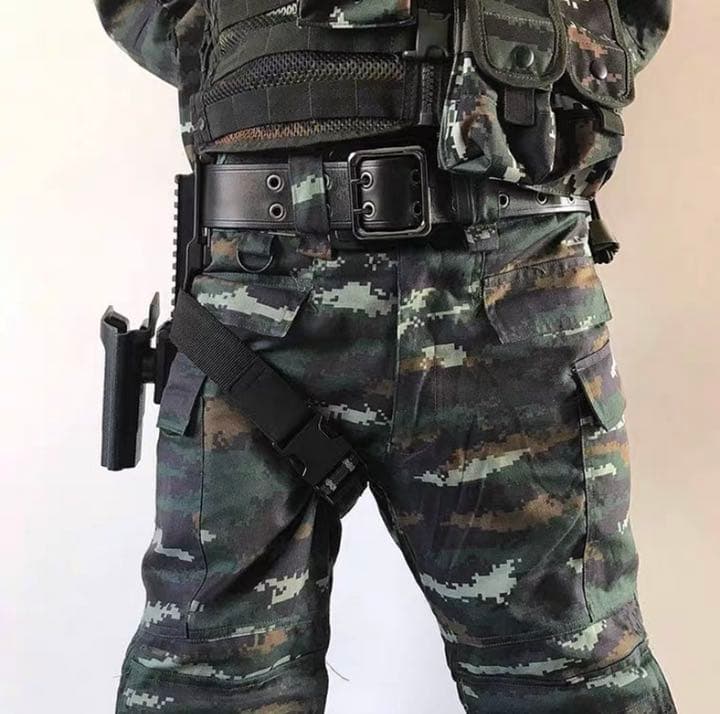 【入手困難】中国人民解放軍　特殊部隊専用レッグホルスター　激レア　サイズ調整可能