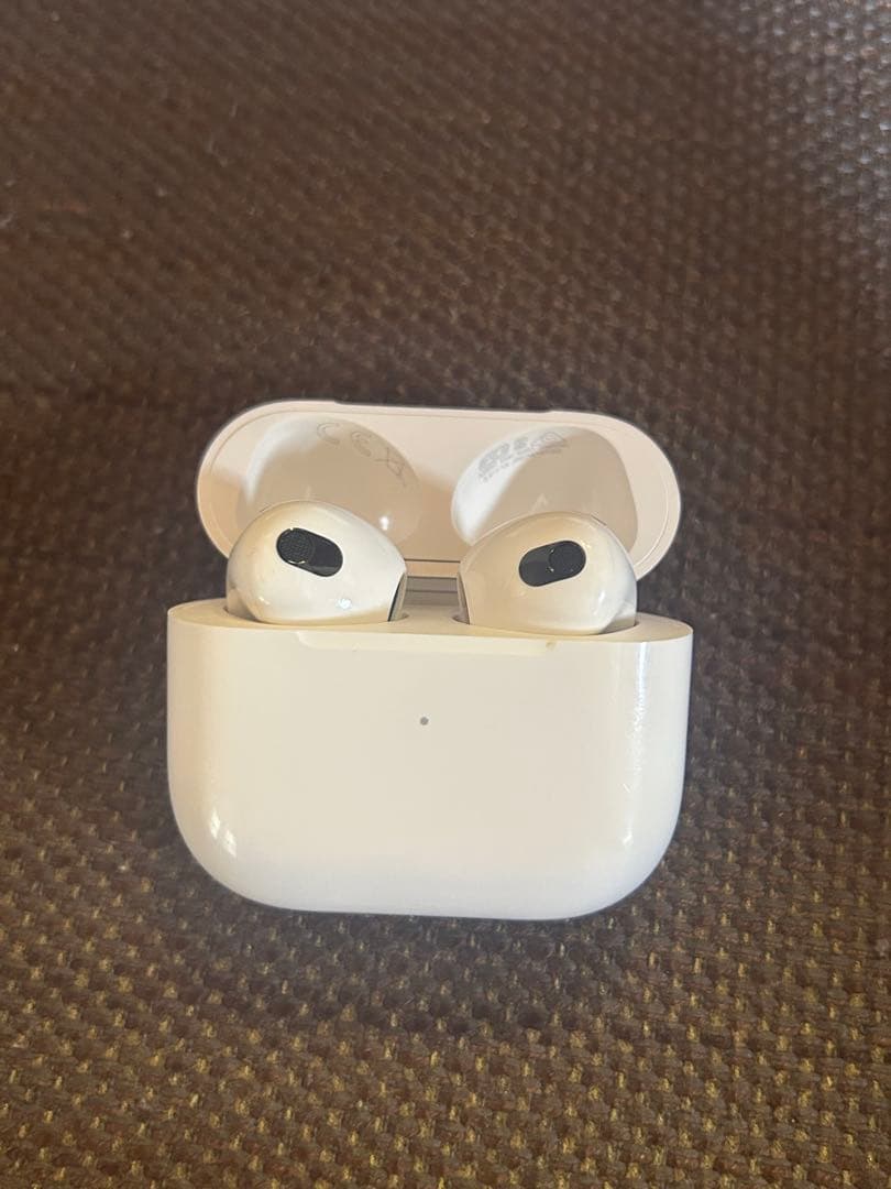 Apple AirPods (第3世代) 本体+充電ケース+箱付き