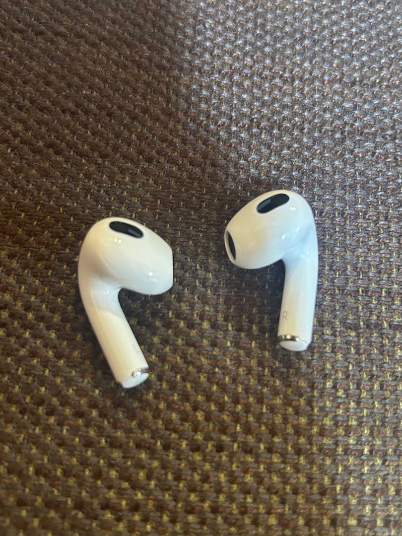 Apple AirPods (第3世代) 本体+充電ケース+箱付き