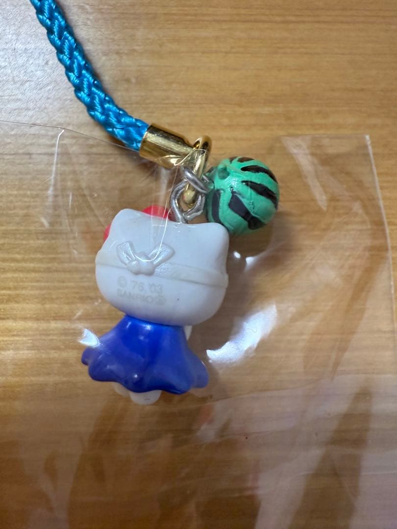 ハローキティ　根付け　夏休み　花火