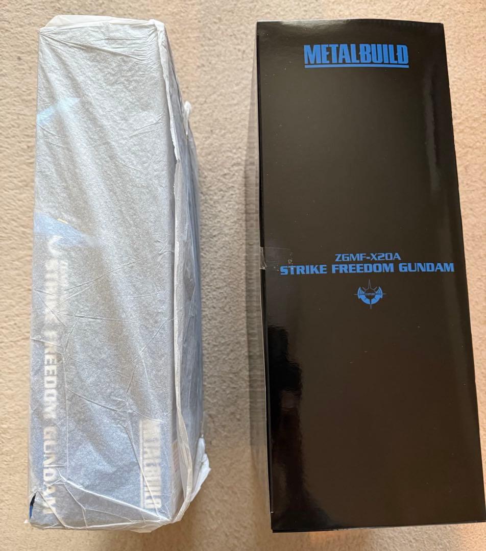新品・未開封　メタルビルド ストライクフリーダム＆光の翼