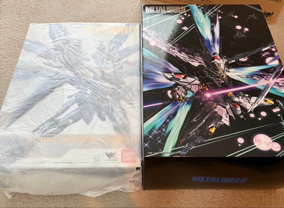 新品・未開封　メタルビルド ストライクフリーダム＆光の翼