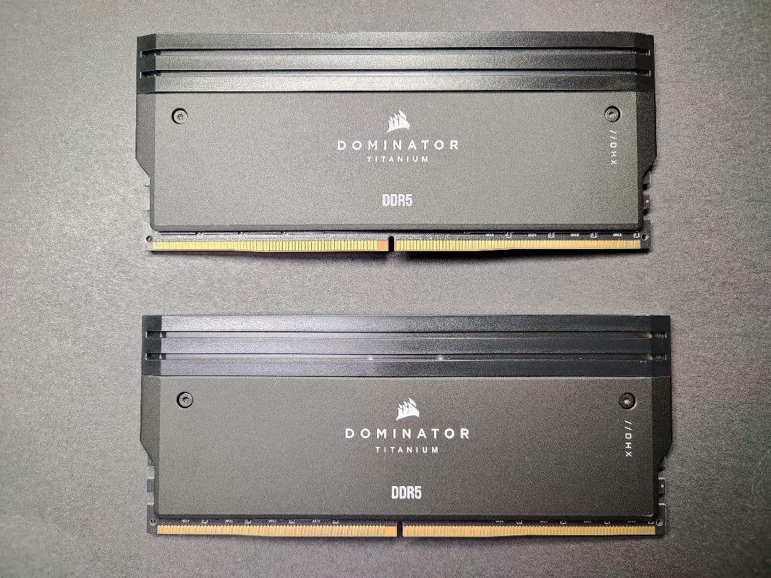 DDR5 メモリ CORSAIR DOMINATOR TITANIUM 96GB
