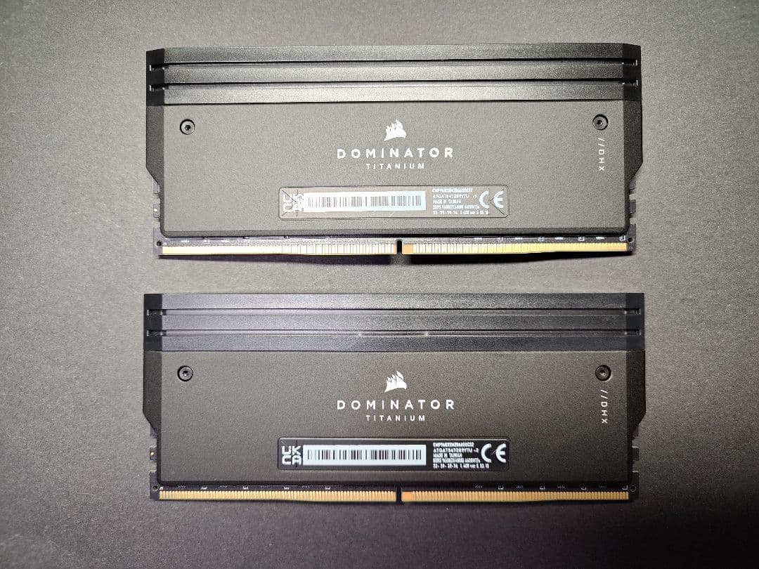 DDR5 メモリ CORSAIR DOMINATOR TITANIUM 96GB
