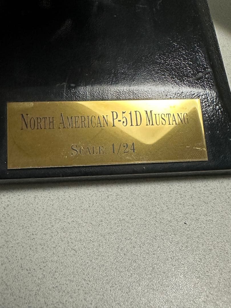 最終値下P-51D MUSTANG 1/24 マスタング 傷塗装剥がれあり　木製