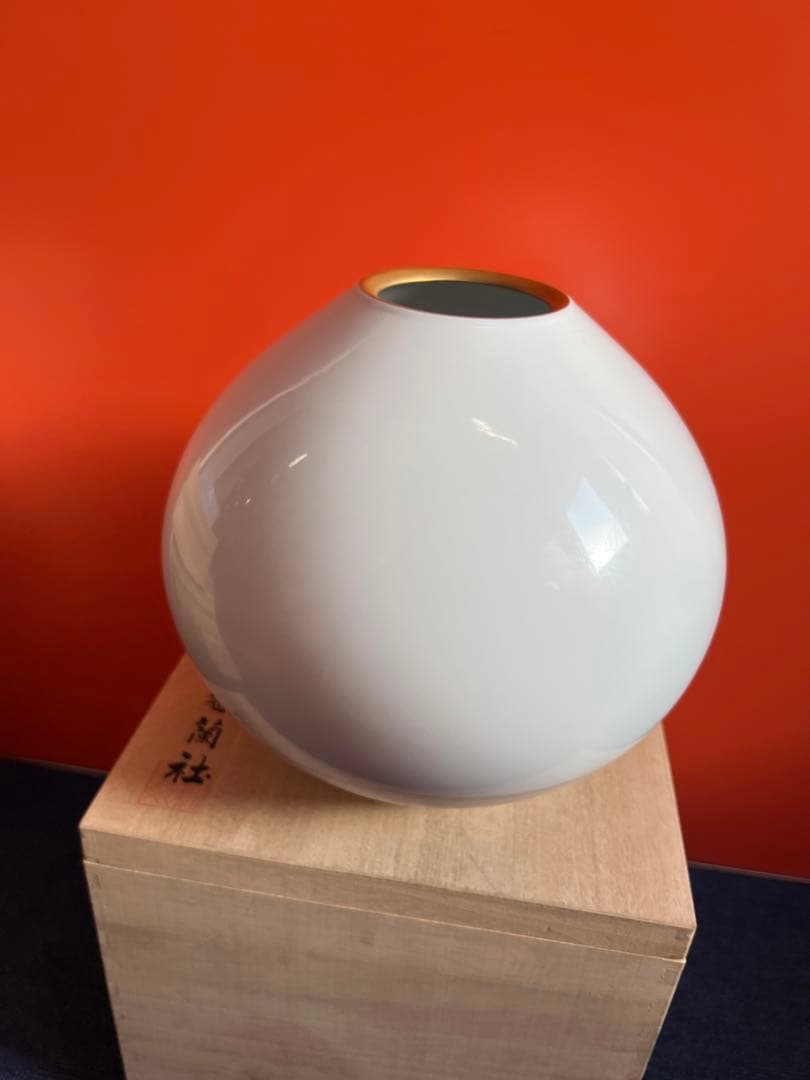 1339  香蘭社　木瓜の花　ボケ柄　花瓶　金彩　未使用