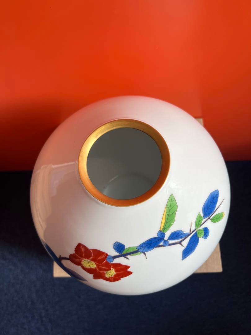 1339  香蘭社　木瓜の花　ボケ柄　花瓶　金彩　未使用