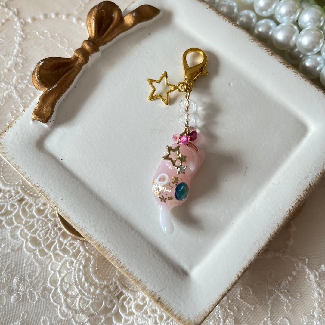 ฅ❤️ レジン　ねこ　宇宙　惑星　チャーム　パール　ハンドメイド