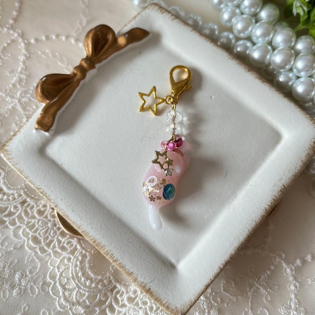 ฅ❤️ レジン　ねこ　宇宙　惑星　チャーム　パール　ハンドメイド