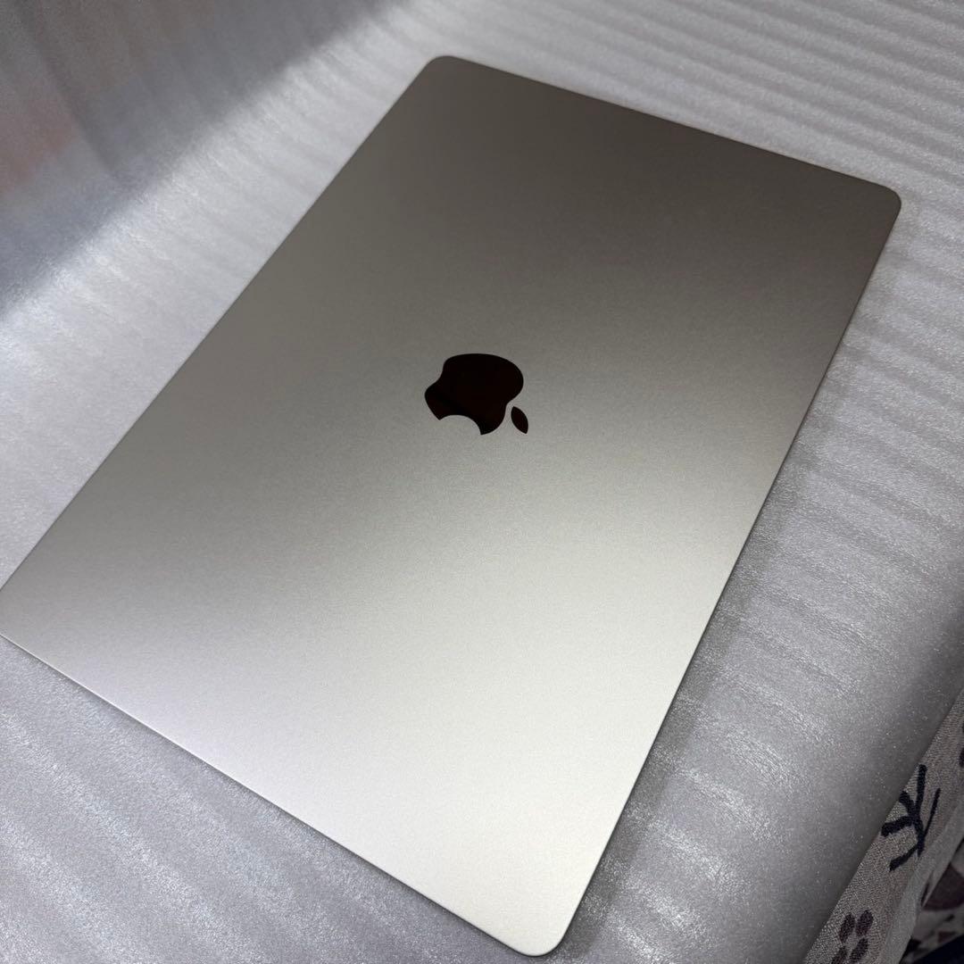 あ*号様 MacBook Air M4 15インチ 16GB/512GB シルバ