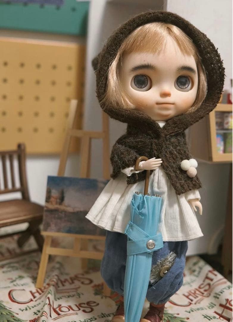 カスタムブライス 海外作家様 太眉ちゃん かわいい 個性的 微笑む ドール