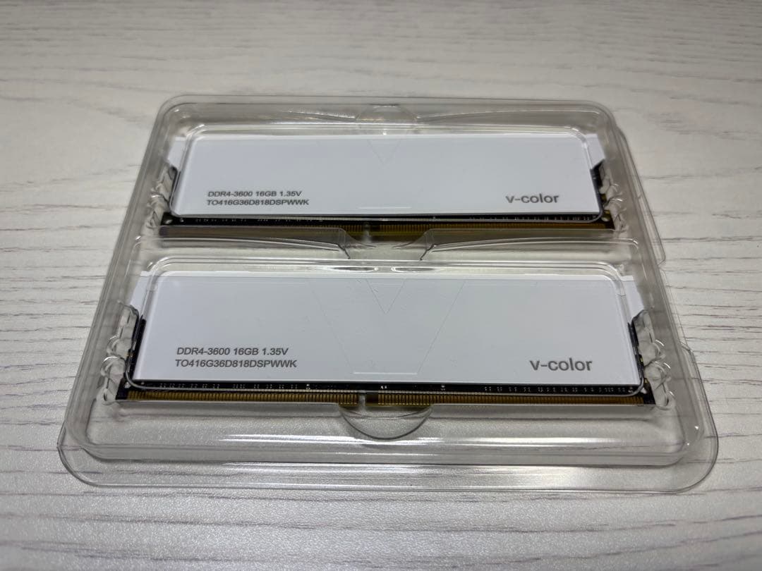 v-color 32GB DDR4-3600（16GB×2）ホワイト