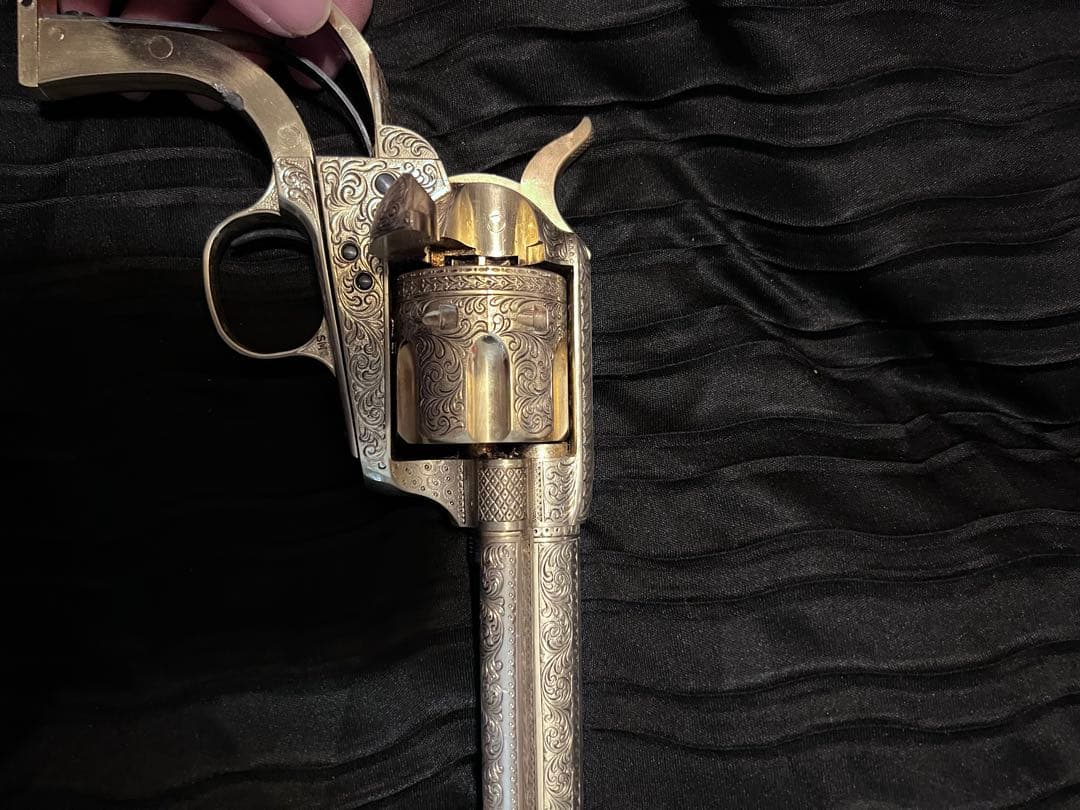 Display M1873 Colt Cavalry 装飾的な金ーリボルバー