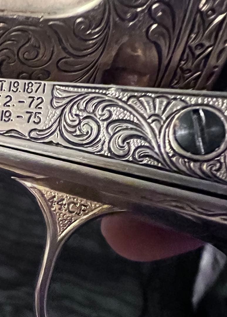 Display M1873 Colt Cavalry 装飾的な金ーリボルバー