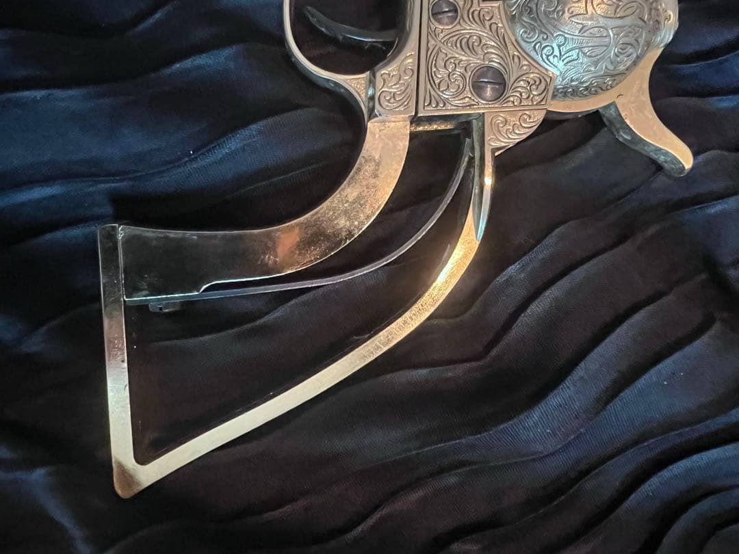 Display M1873 Colt Cavalry 装飾的な金ーリボルバー