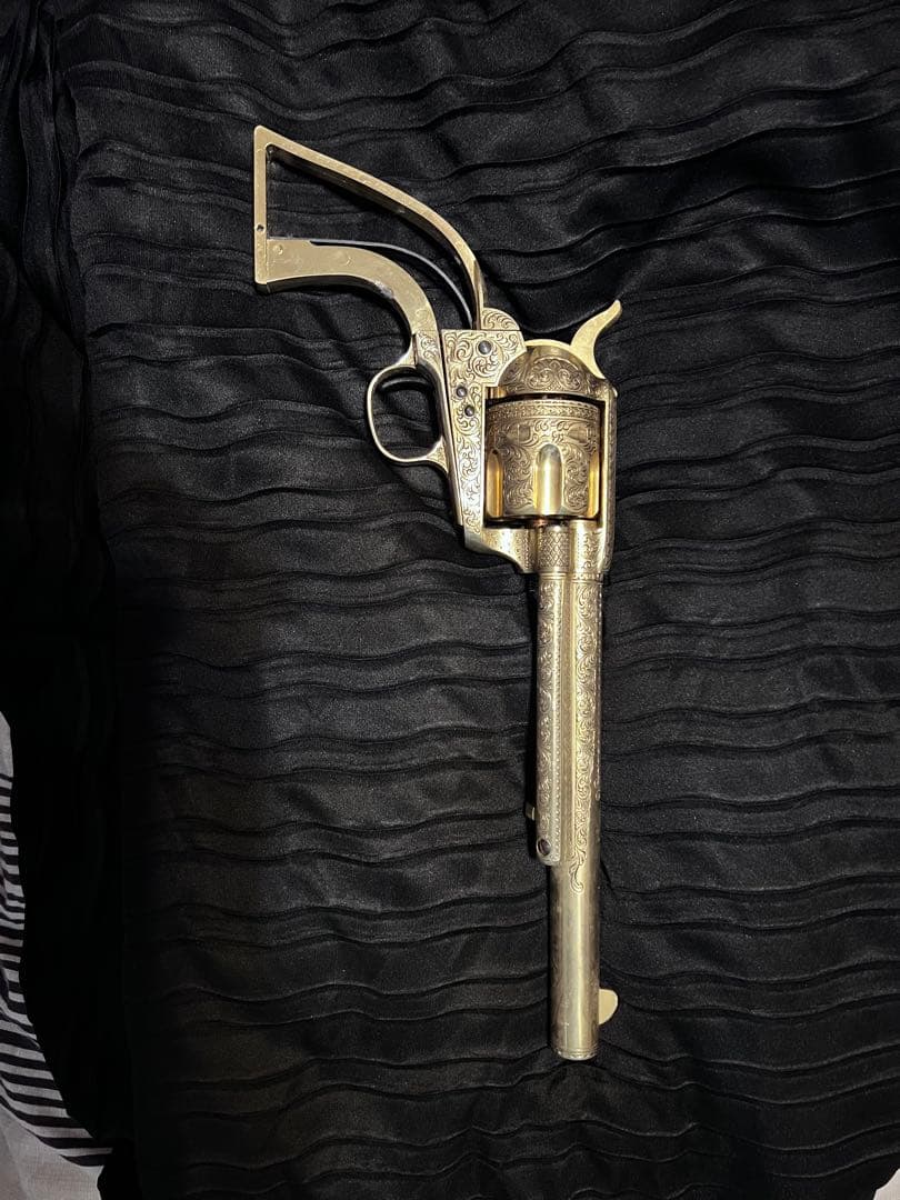 Display M1873 Colt Cavalry 装飾的な金ーリボルバー