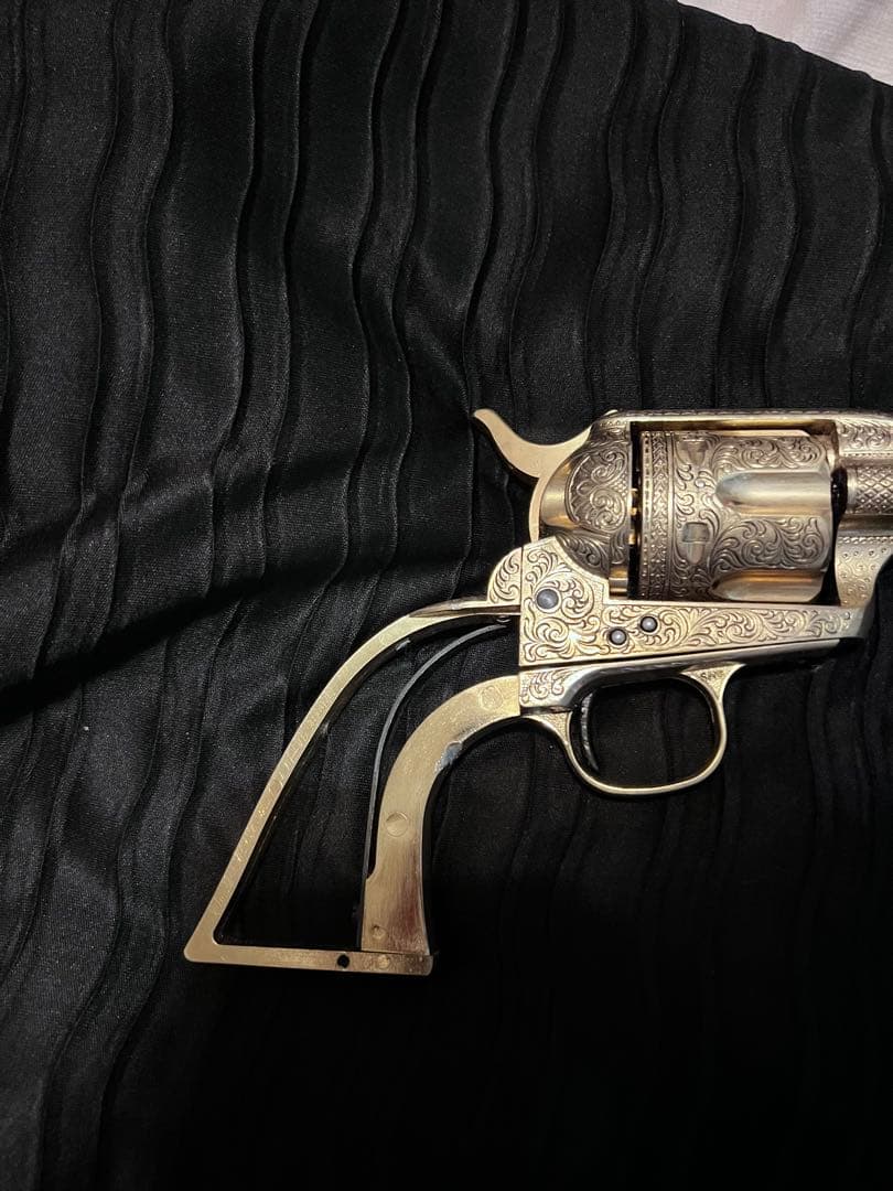 Display M1873 Colt Cavalry 装飾的な金ーリボルバー