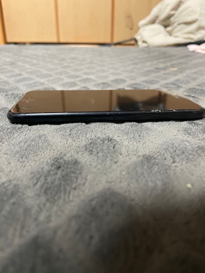 格安！Apple iPhone SE (第3世代) ブラック