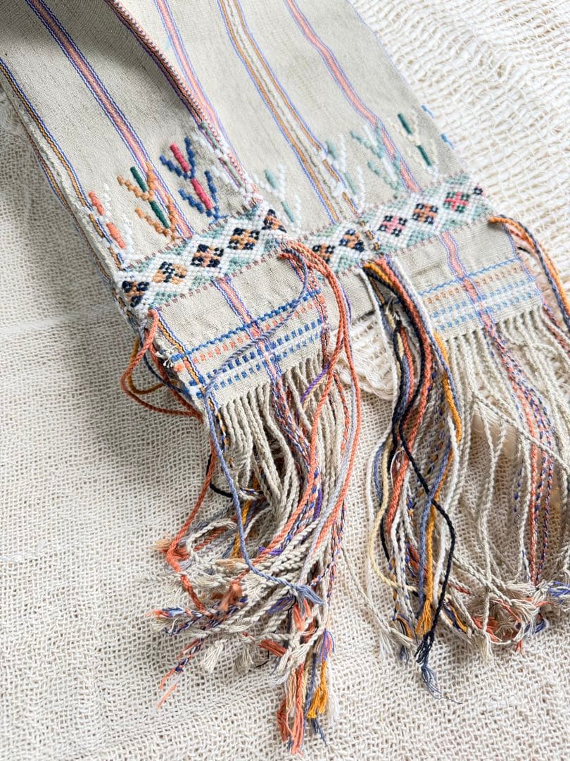 【新品】手織り 民族布 刺繍 伝統工芸 ハンドメイド タイ　希少　カレン族