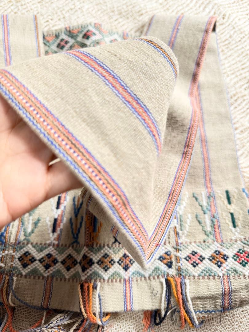 【新品】手織り 民族布 刺繍 伝統工芸 ハンドメイド タイ　希少　カレン族