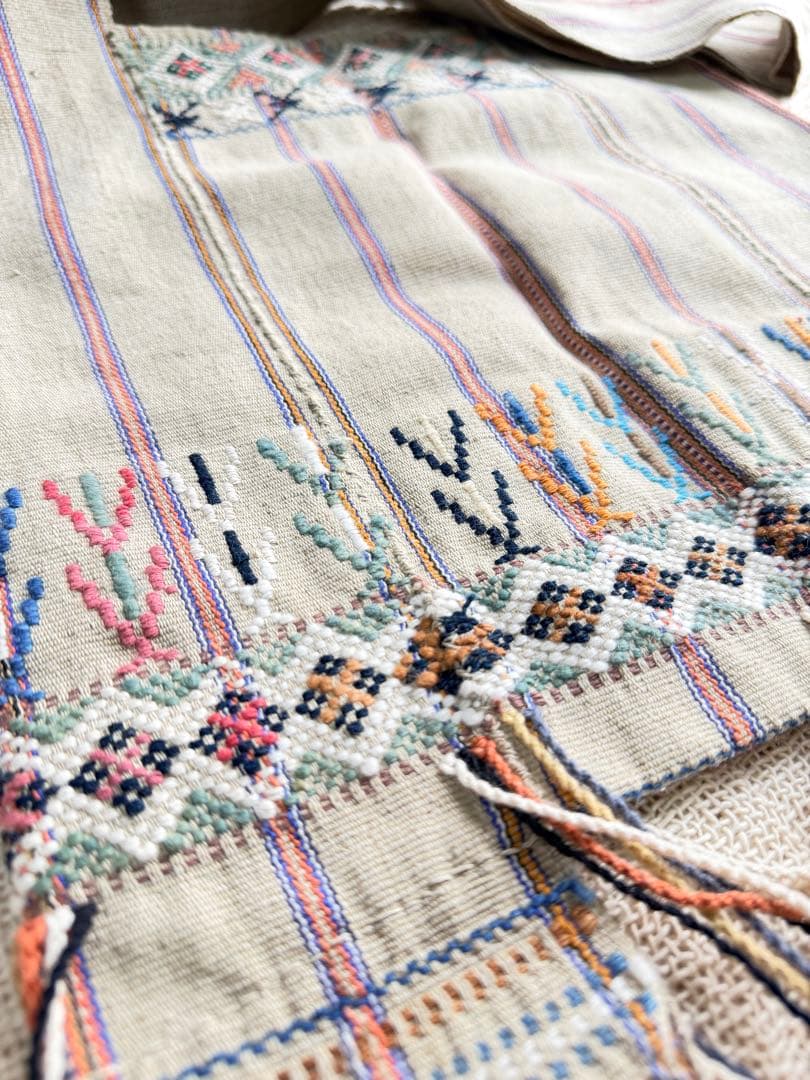 【新品】手織り 民族布 刺繍 伝統工芸 ハンドメイド タイ　希少　カレン族