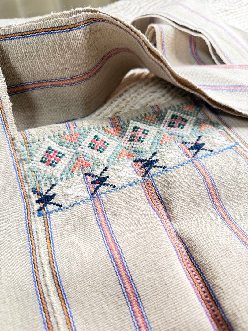 【新品】手織り 民族布 刺繍 伝統工芸 ハンドメイド タイ　希少　カレン族