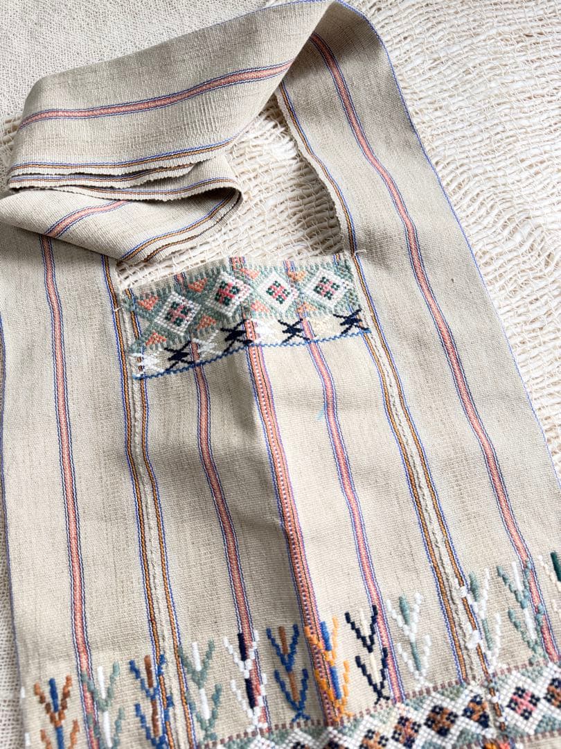 【新品】手織り 民族布 刺繍 伝統工芸 ハンドメイド タイ　希少　カレン族
