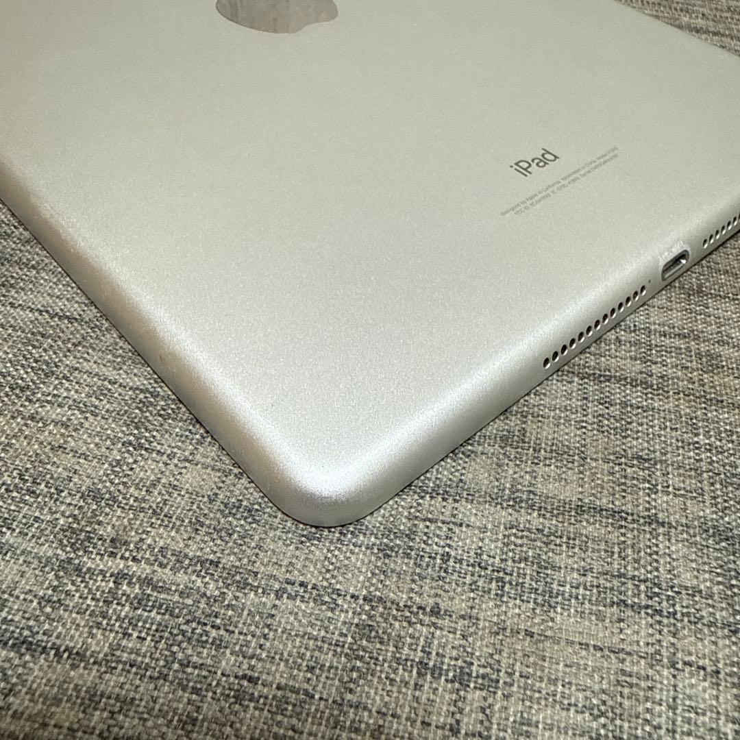 Apple iPad第６世代 128GB シルバー 本体★ジャンク品