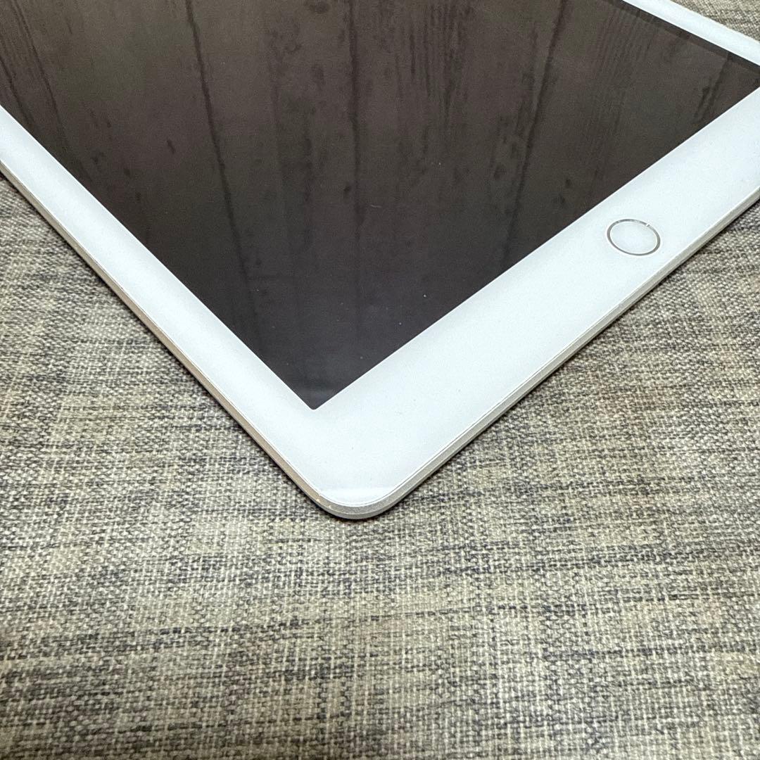 Apple iPad第６世代 128GB シルバー 本体★ジャンク品