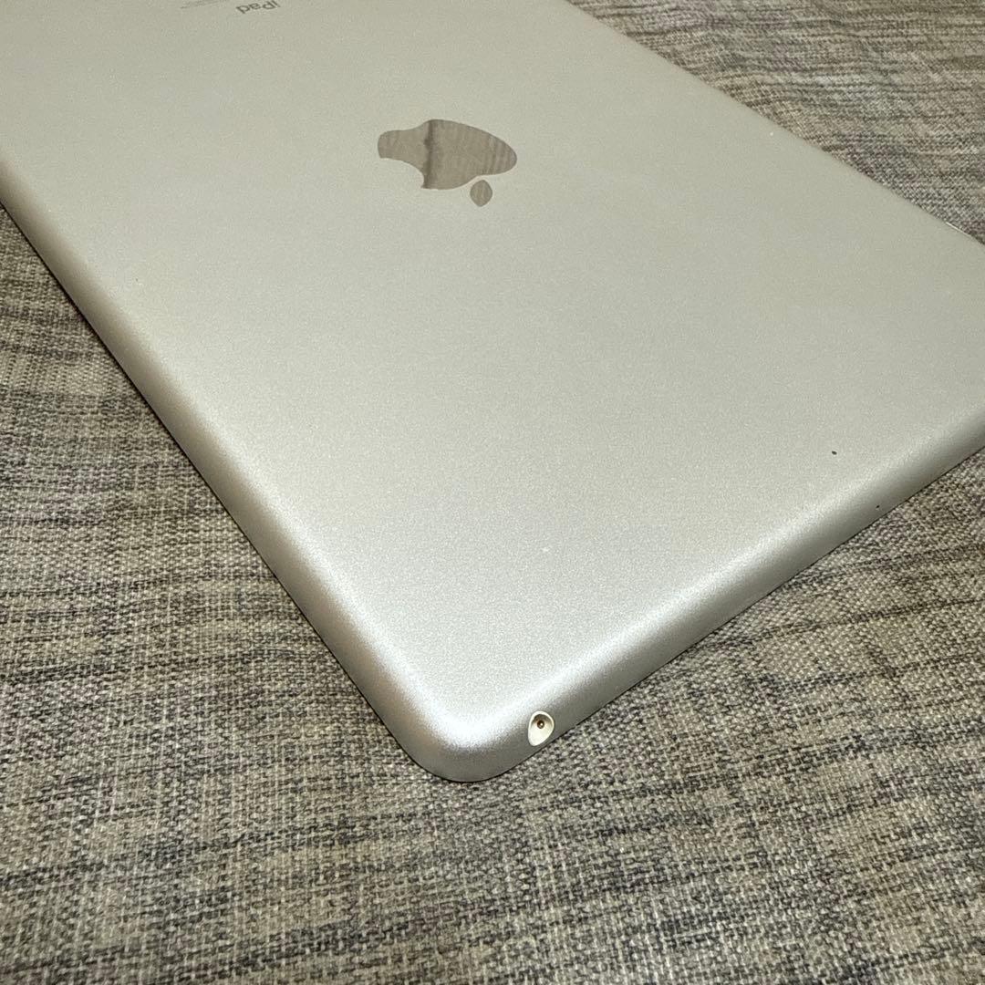 Apple iPad第６世代 128GB シルバー 本体★ジャンク品