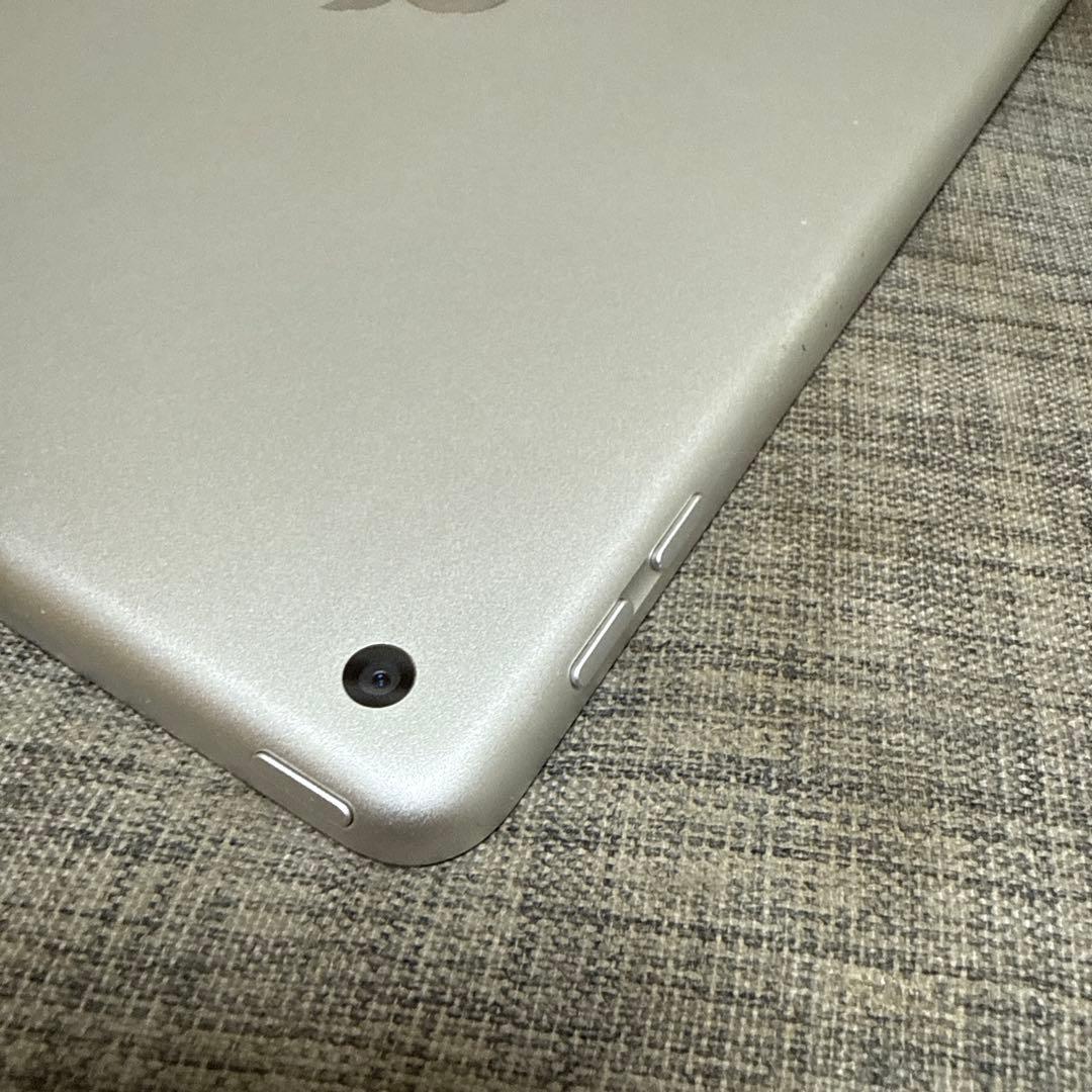 Apple iPad第６世代 128GB シルバー 本体★ジャンク品