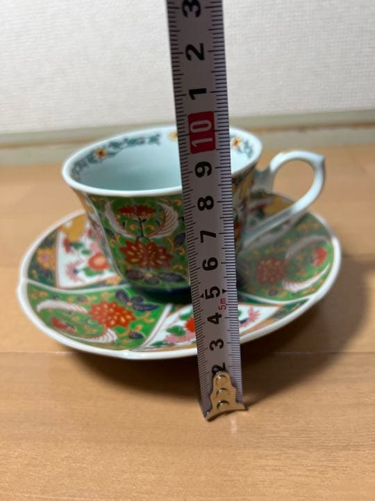 762 有田焼　肥窯　金彩菊絵　カップ&ソーサー　未使用