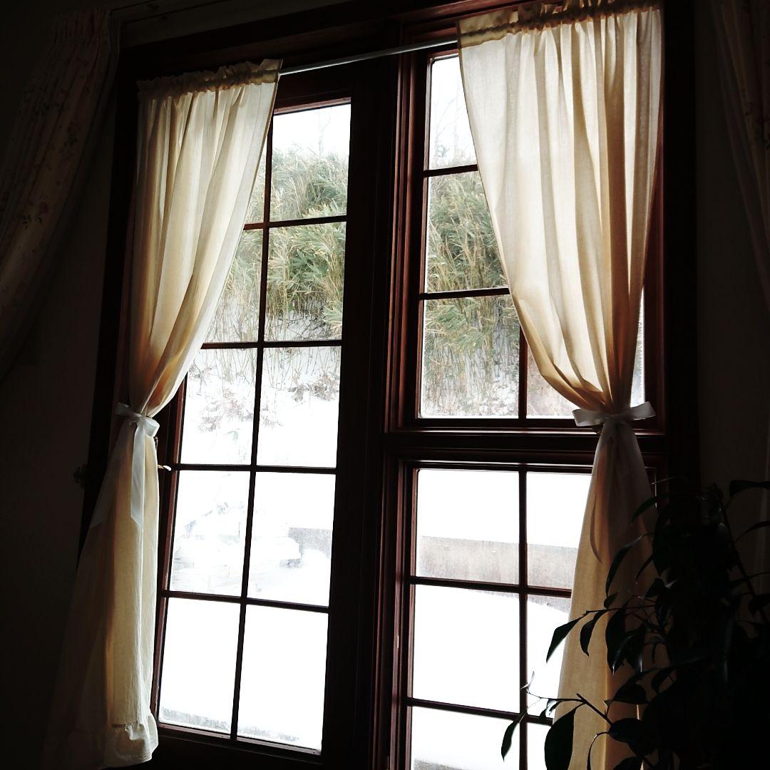 ナチュラルコットン♪フリル両開きカフェカーテン リボンクリップ付き♪キナリ 無地