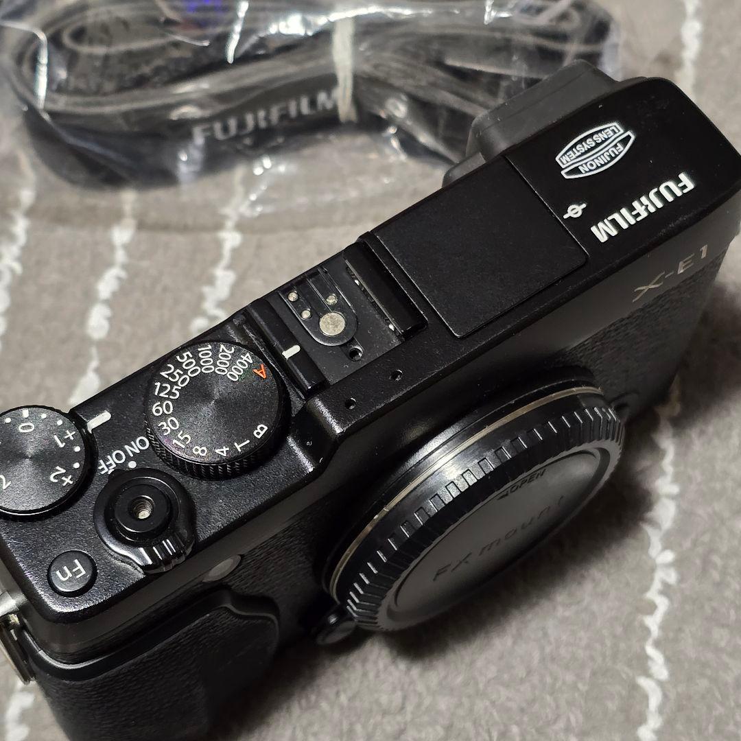 FUJIFILM X-E1 ミラーレスカメラ 本体
