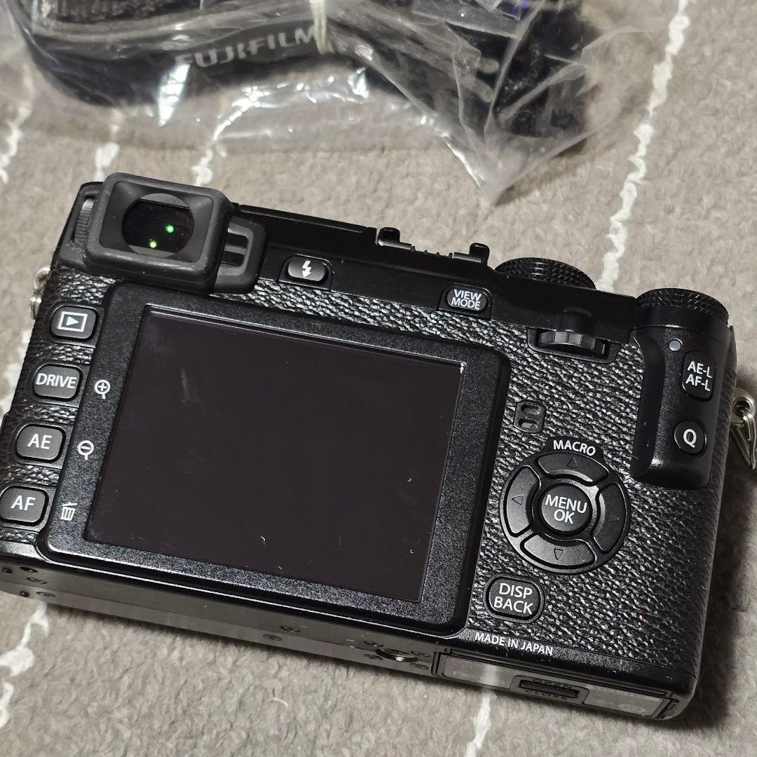 FUJIFILM X-E1 ミラーレスカメラ 本体