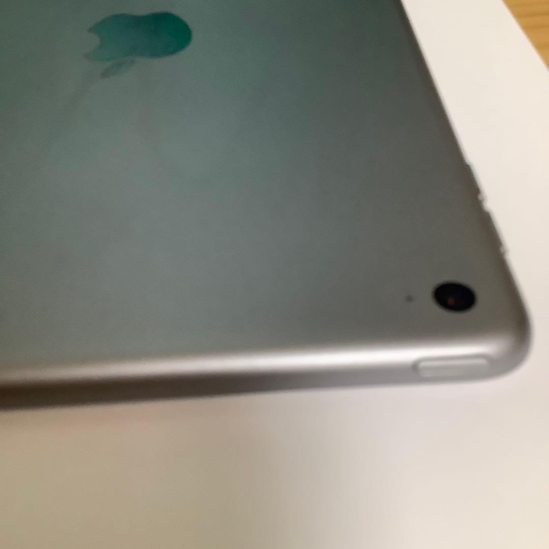 【美品】iPad mini4 32GB　A1538 シルバー