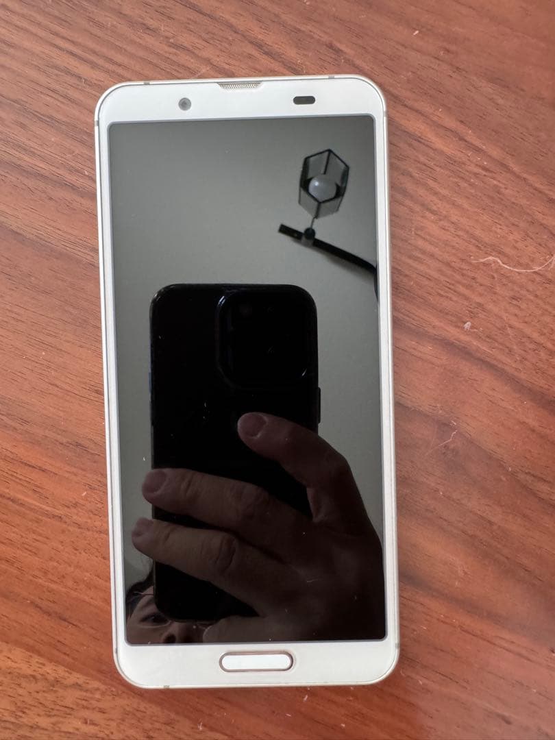 AQUOS sense3 SHARP SHV45 64GB 1台