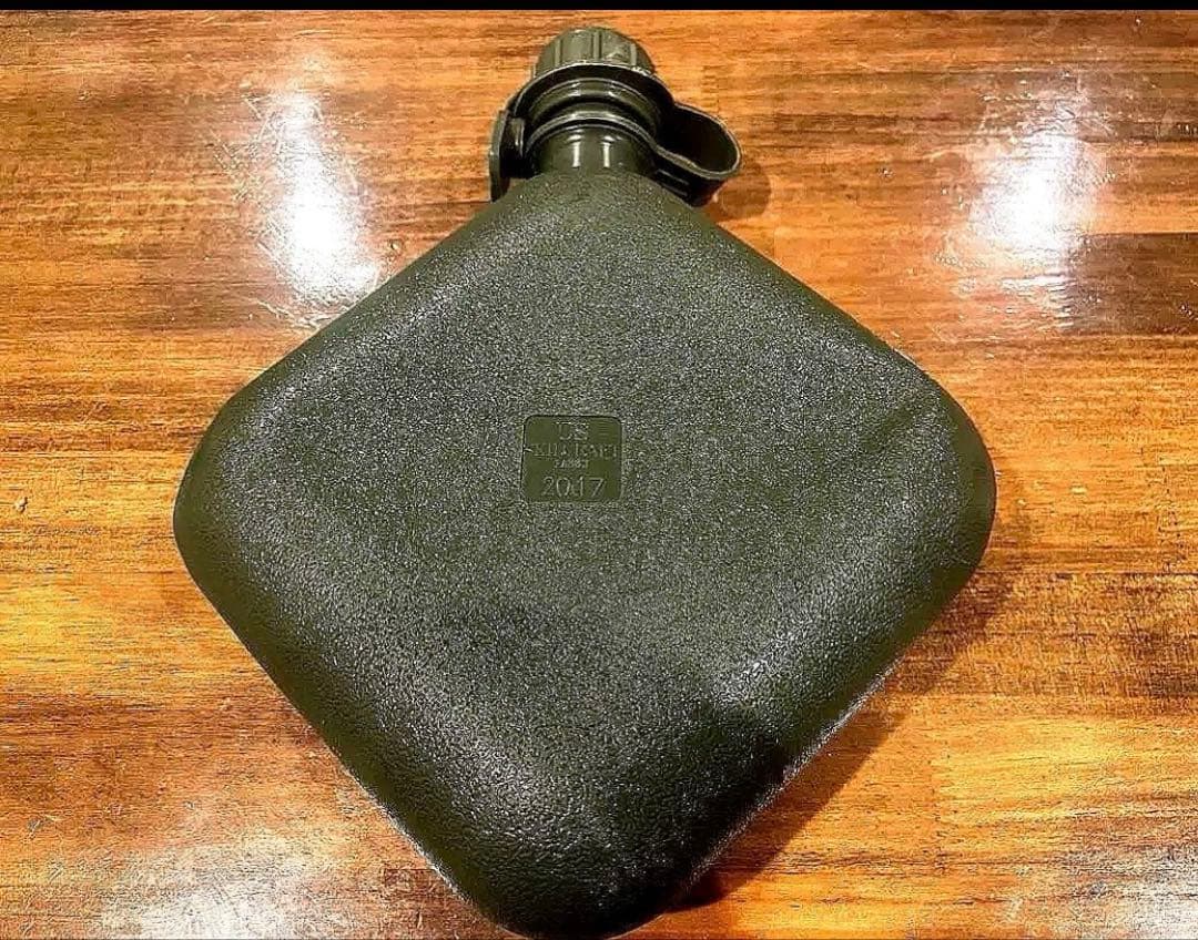 実物米軍放出 ブッシュクラフトセット７点　キャンプ　タープ　ライト　手袋　ポーチ