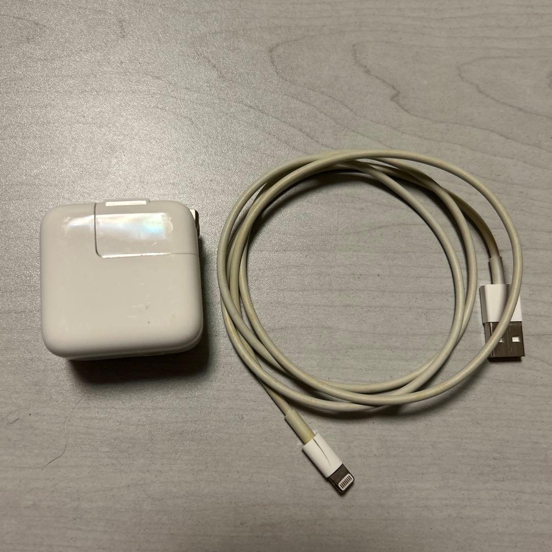 iPad Air2 16GB シルバー cellular/WiFiモデル