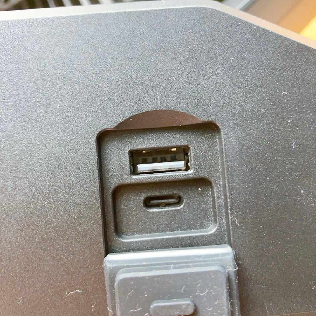 これは便利！多機能充電式扇風機 キャンプ スマホ充電可 ライト付 防災 吊り下げ