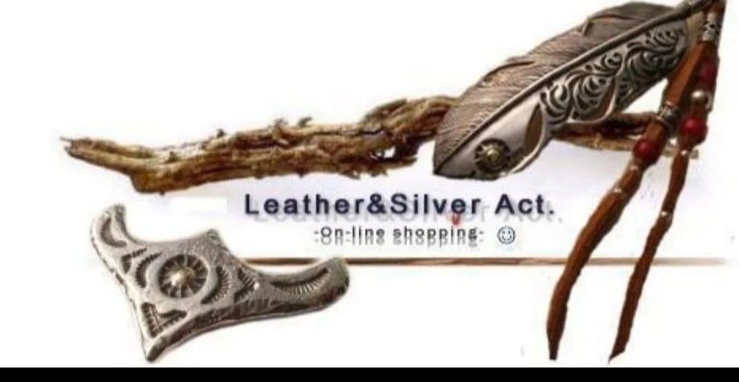 ハンドメイド　永遠の幸福　手彫イーグルペンダントトップ　ゴールドｋ18　太陽　鷲