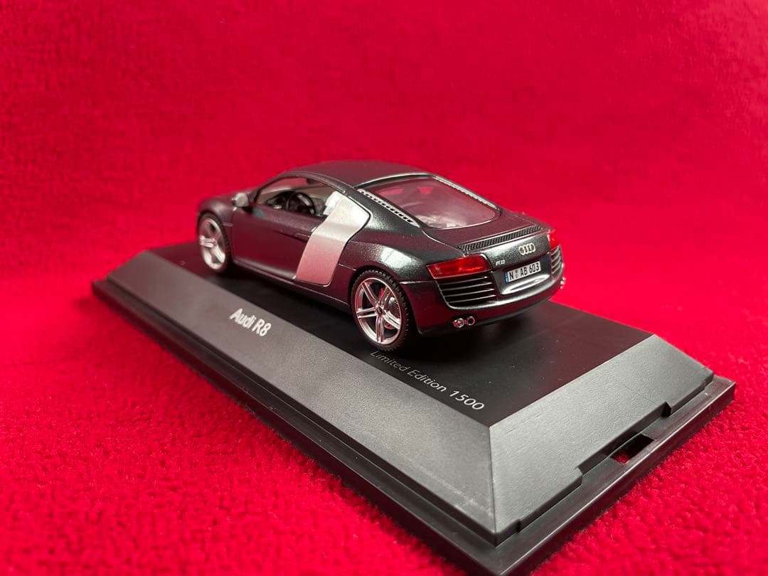 Schuco R8 ミニカー 1/43 シュコー　アウディ　デイトナグレー