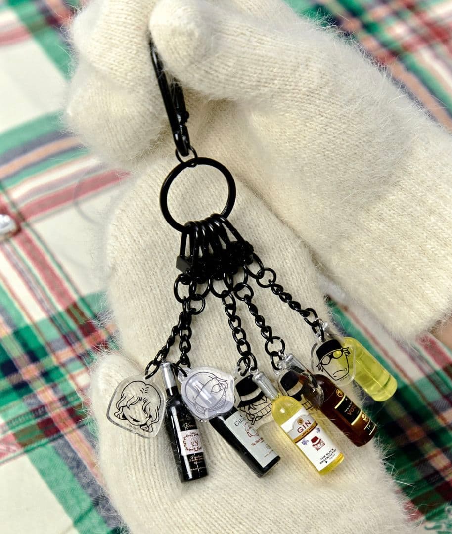 名探偵コナン　黒ずくめ組織　キーホルダー　韓国限定